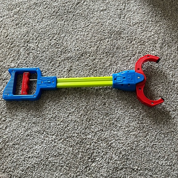Other - Grabber Claw Toy